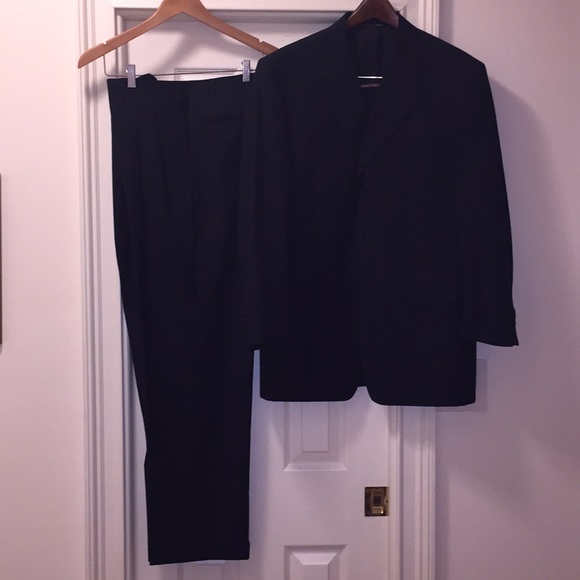 Men’s suit. Canali. Navy blue.